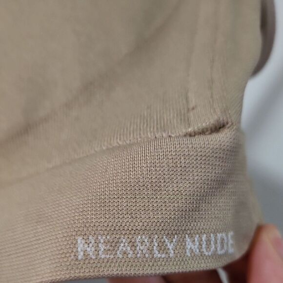 Nearly Nude Tan Strapless Bra - Picture 2 of 6